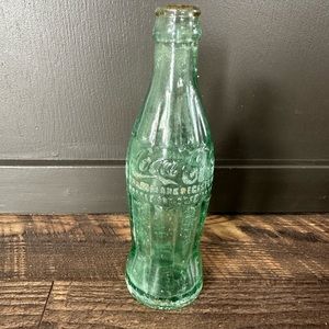 Rare vintage Christmas coca-cola bottle